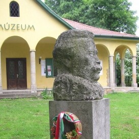 Leányfalu