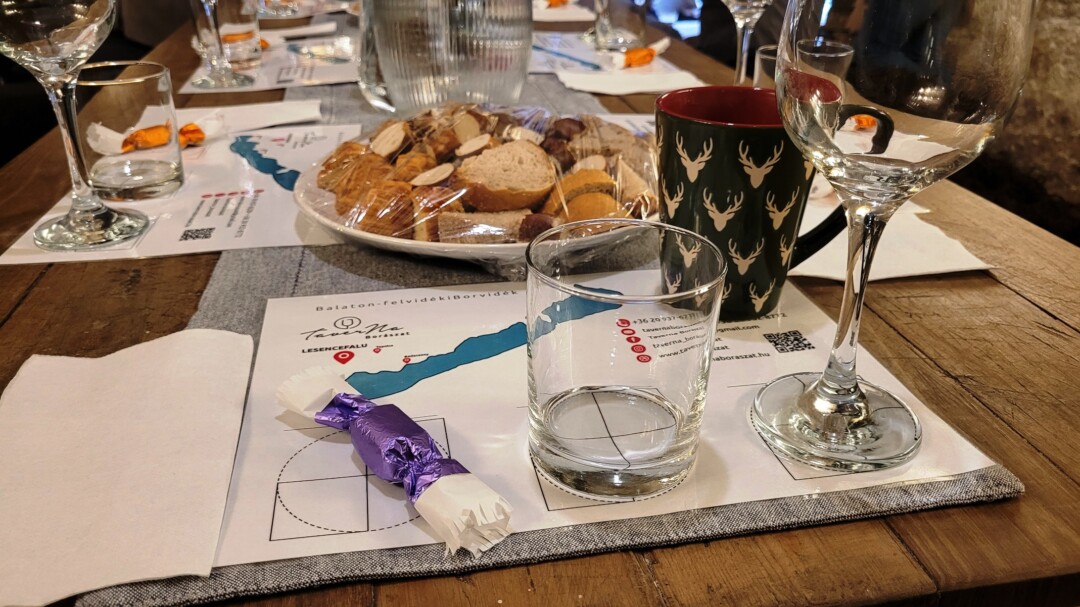 Adventi kóstolás a TaverNa Pincészetnél.
