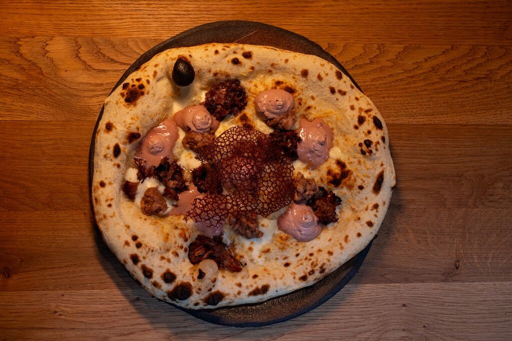 Pészahi hagyományokból született egy különleges pizza