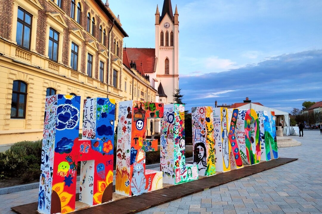 Kétszáz éves hagyomány folytatódik Keszthelyen: több ezer fiatal érkezik a Helikon Ünnepségekre