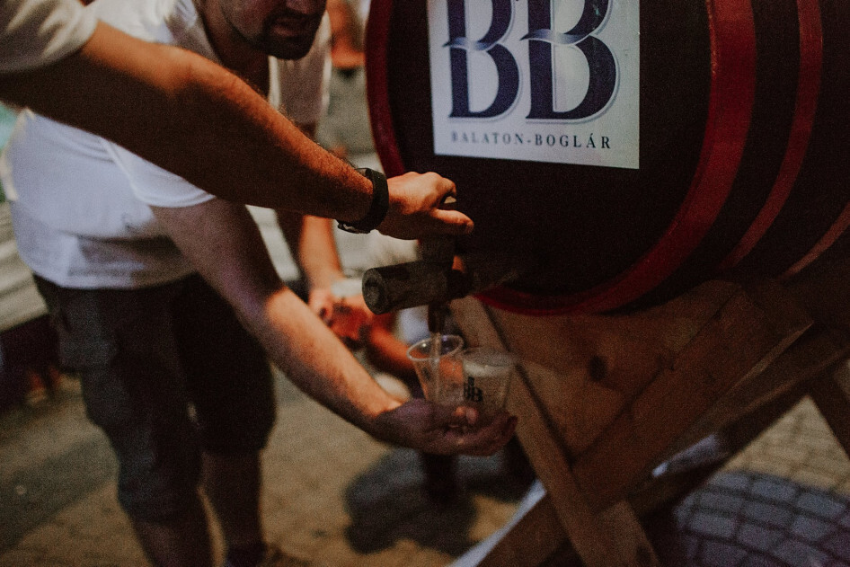 Bezár a Balaton déli partjának legnagyobb borászata…